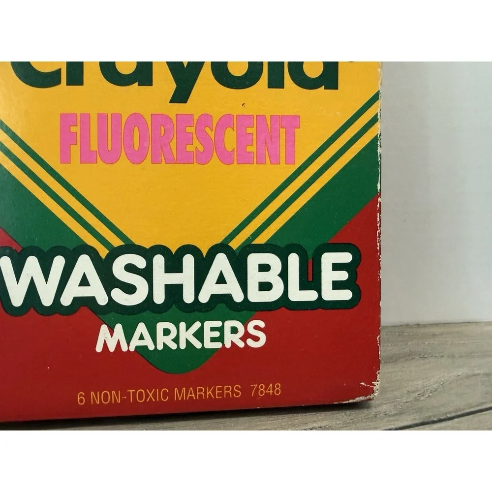 Vintage Binney & Smith Crayola Fluorescent Crayons 8 Count Box Markers 6 Count